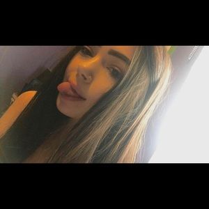 Meet your Posher, Holli